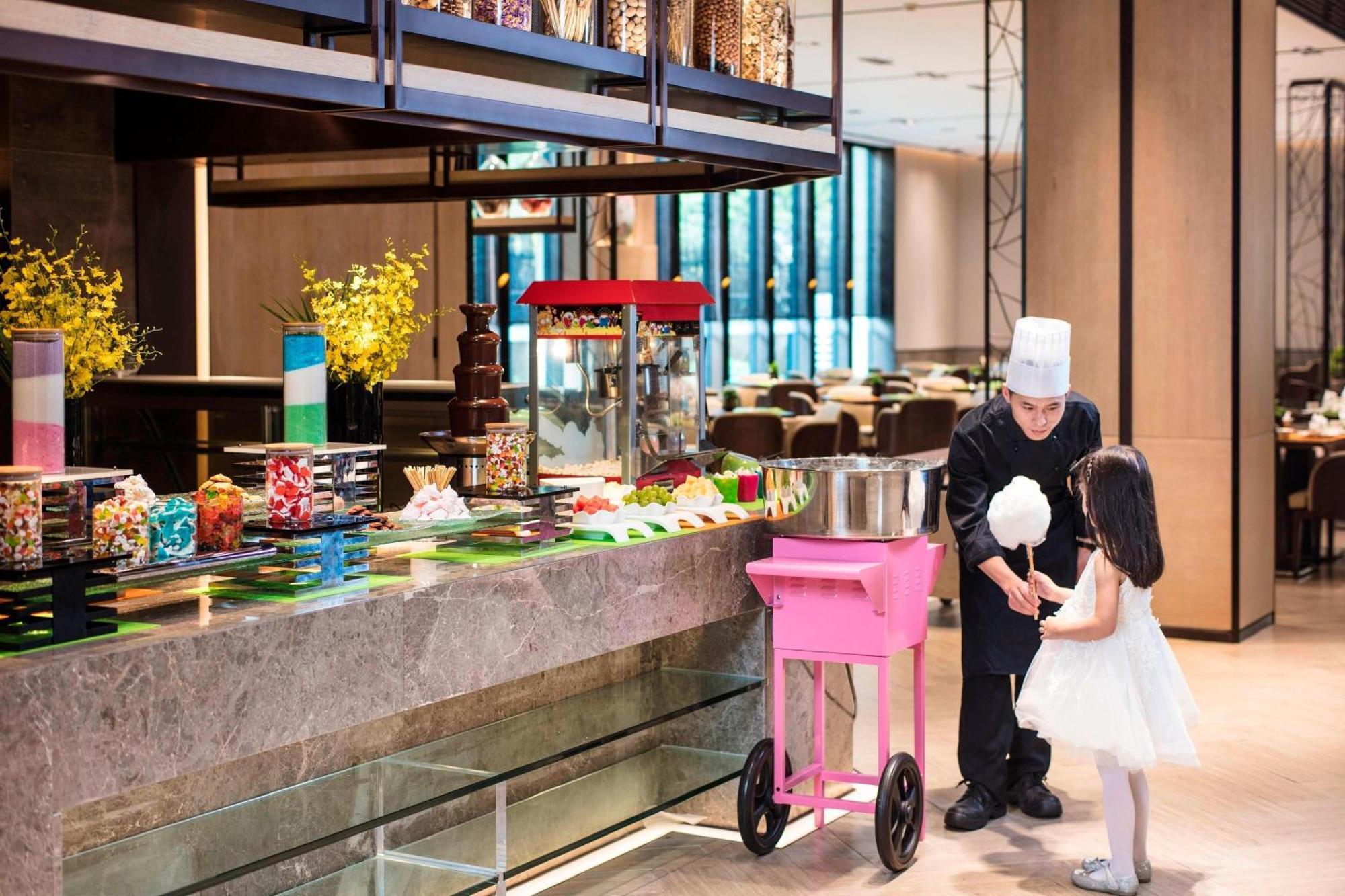 Courtyard By Marriott International Tourism And Zone Hotel 5*